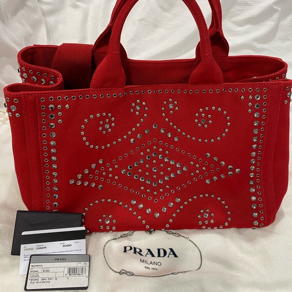 Prada Canapa - Picture 2 of 6